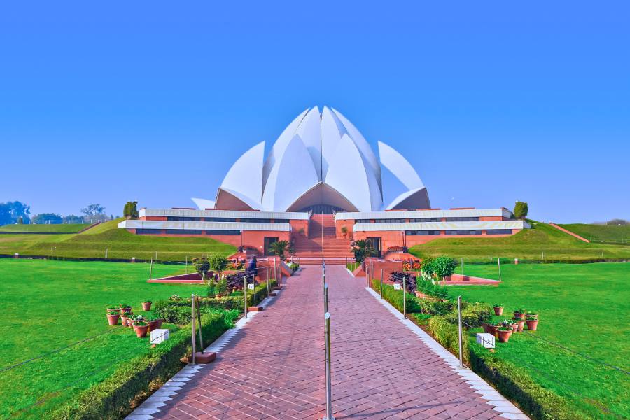 Delhi Temples and Spiritual Sites Tour – 6 Hours